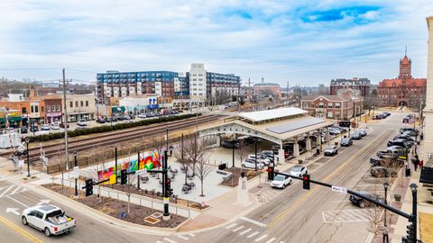 Tiny photo for 520 S Wheaton Avenue, Wheaton, IL 60187 (MLS # 12602002)