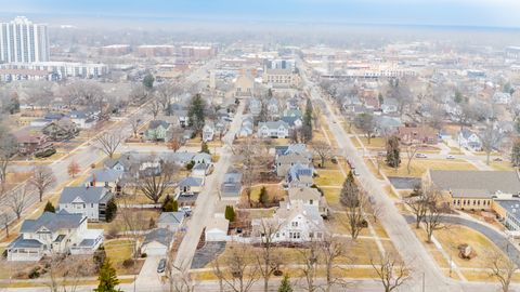 Tiny photo for 520 S Wheaton Avenue, Wheaton, IL 60187 (MLS # 12602002)