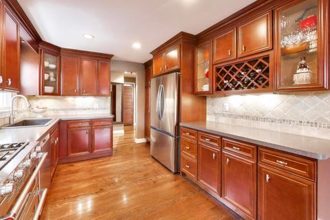 Tiny photo for 520 S Wheaton Avenue, Wheaton, IL 60187 (MLS # 12602002)