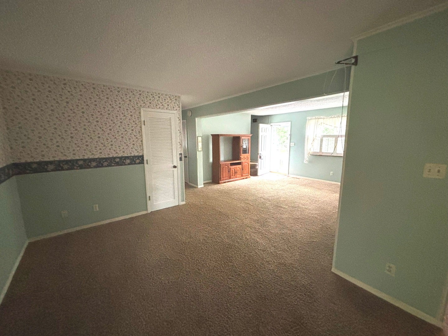 217 Woodland Drive