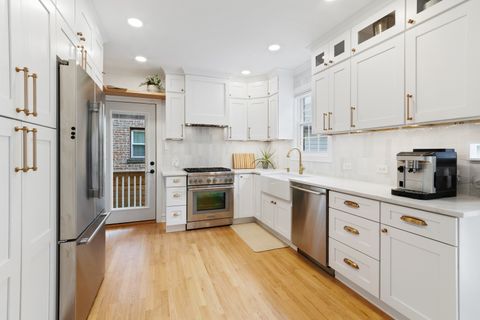 Tiny photo for 6056 N Keeler Avenue, Chicago, IL 60646 (MLS # 12571716)