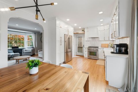 Tiny photo for 6056 N Keeler Avenue, Chicago, IL 60646 (MLS # 12571716)