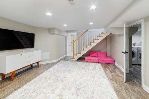 Tiny photo for 6056 N Keeler Avenue, Chicago, IL 60646 (MLS # 12571716)