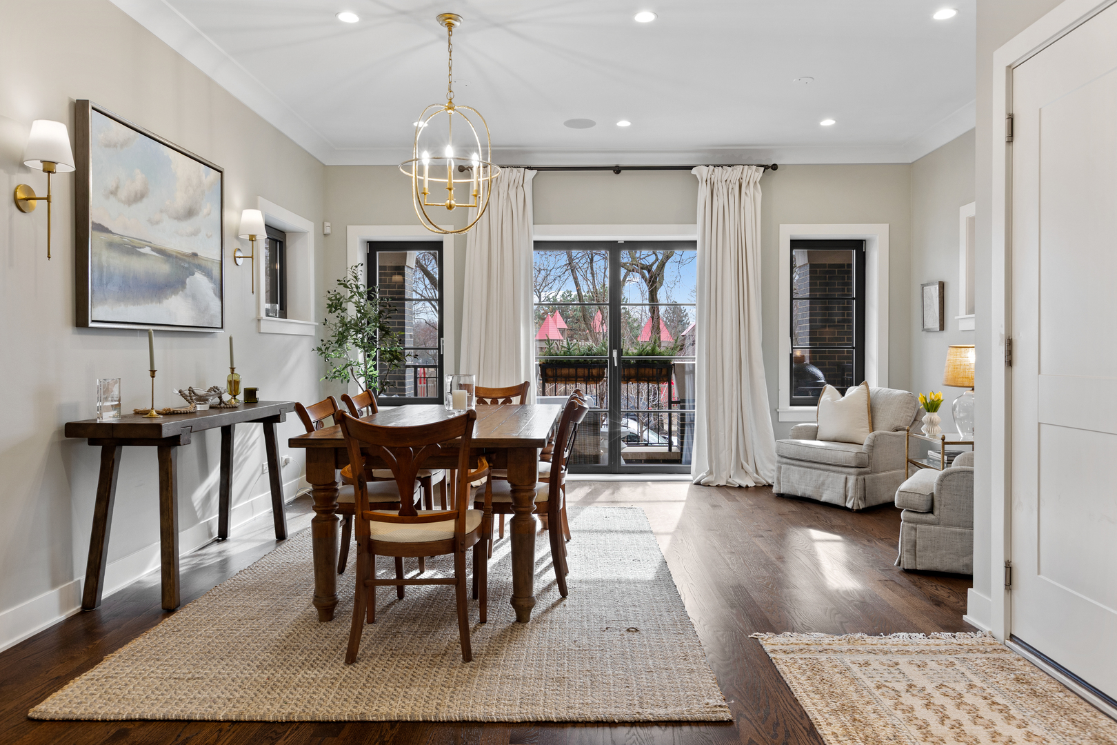 648 W Webster Avenue 1