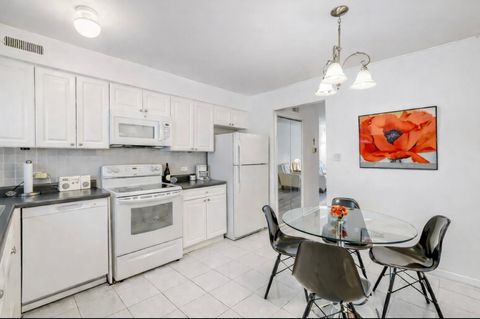 Photo of 9387 Bay Colony Drive #3W, Des Plaines, IL 60016 (MLS # 12575181)