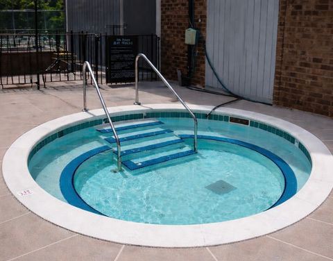 Tiny photo for 9387 Bay Colony Drive #3W, Des Plaines, IL 60016 (MLS # 12575181)