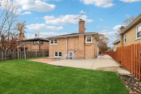 Tiny photo for 3836 W Estes Avenue, Lincolnwood, IL 60712 (MLS # 12520176)