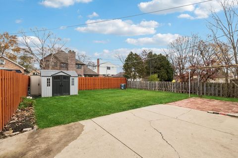 Tiny photo for 3836 W Estes Avenue, Lincolnwood, IL 60712 (MLS # 12520176)