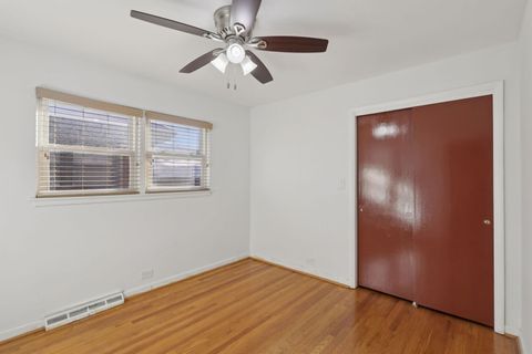 Tiny photo for 3836 W Estes Avenue, Lincolnwood, IL 60712 (MLS # 12520176)