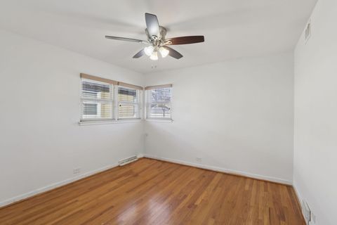 Tiny photo for 3836 W Estes Avenue, Lincolnwood, IL 60712 (MLS # 12520176)