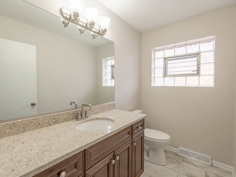 Tiny photo for 813 Westchester Boulevard, Westchester, IL 60154 (MLS # 12543577)
