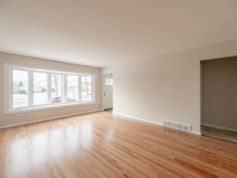 Tiny photo for 813 Westchester Boulevard, Westchester, IL 60154 (MLS # 12543577)