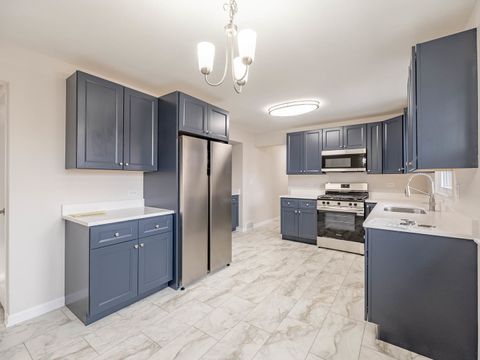 Tiny photo for 813 Westchester Boulevard, Westchester, IL 60154 (MLS # 12543577)