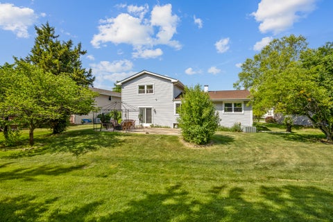 Tiny photo for 1727 Roosa Lane, Elk Grove Village, IL 60007 (MLS # 12721512)