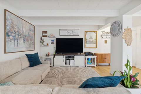 Tiny photo for 1860 Sherman Avenue #7NE, Evanston, IL 60201 (MLS # 12540640)