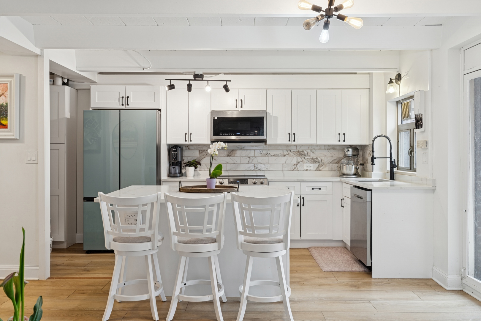 1860 Sherman Avenue 7NE