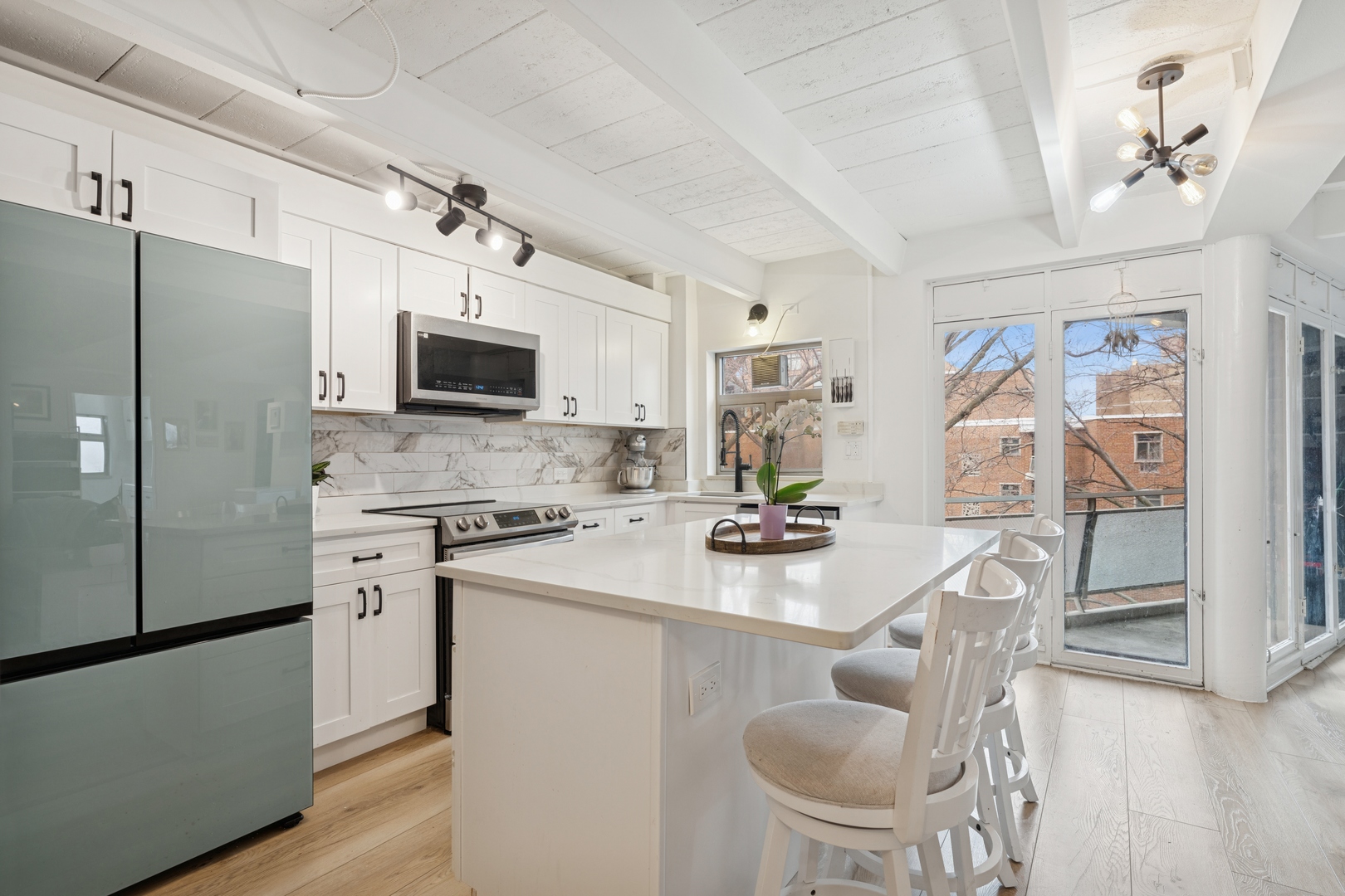 1860 Sherman Avenue 7NE