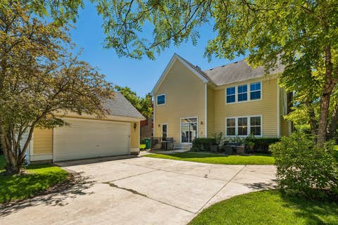 Tiny photo for 152 Ranney Avenue, Vernon Hills, IL 60061 (MLS # 12685758)