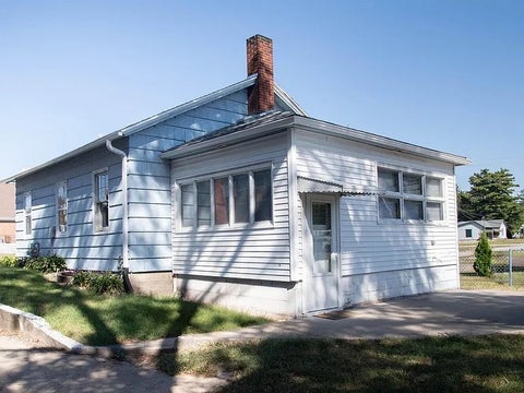 Tiny photo for 221 E 1ST Avenue, Monmouth, IL 61462 (MLS # 12795999)