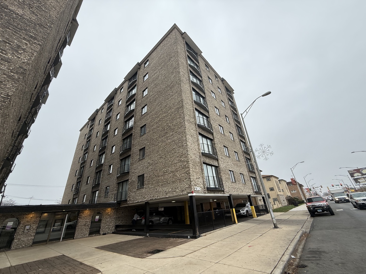 2310 N Harlem Avenue 206