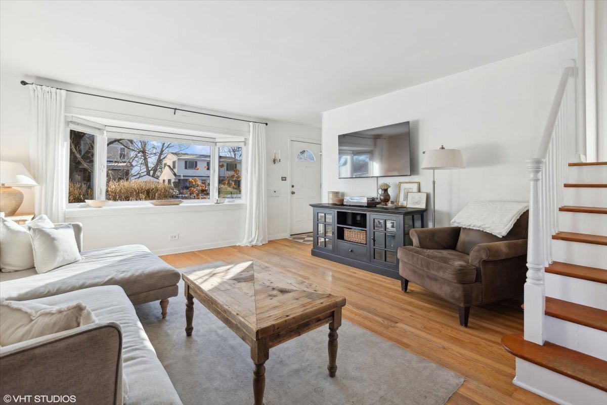 204 N EMERSON Street