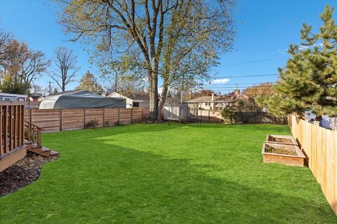 Tiny photo for 204 N EMERSON Street, Mount Prospect, IL 60056 (MLS # 12516558)