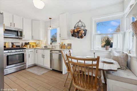 Tiny photo for 204 N EMERSON Street, Mount Prospect, IL 60056 (MLS # 12516558)