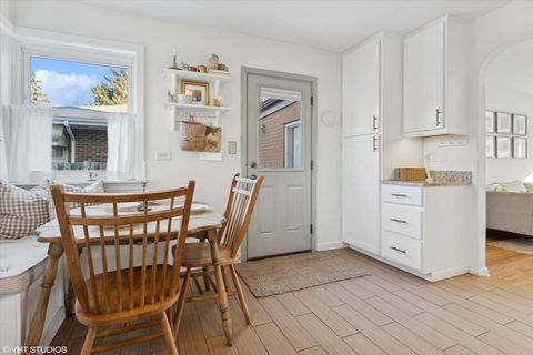 Tiny photo for 204 N EMERSON Street, Mount Prospect, IL 60056 (MLS # 12516558)