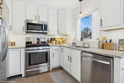 Tiny photo for 204 N EMERSON Street, Mount Prospect, IL 60056 (MLS # 12516558)