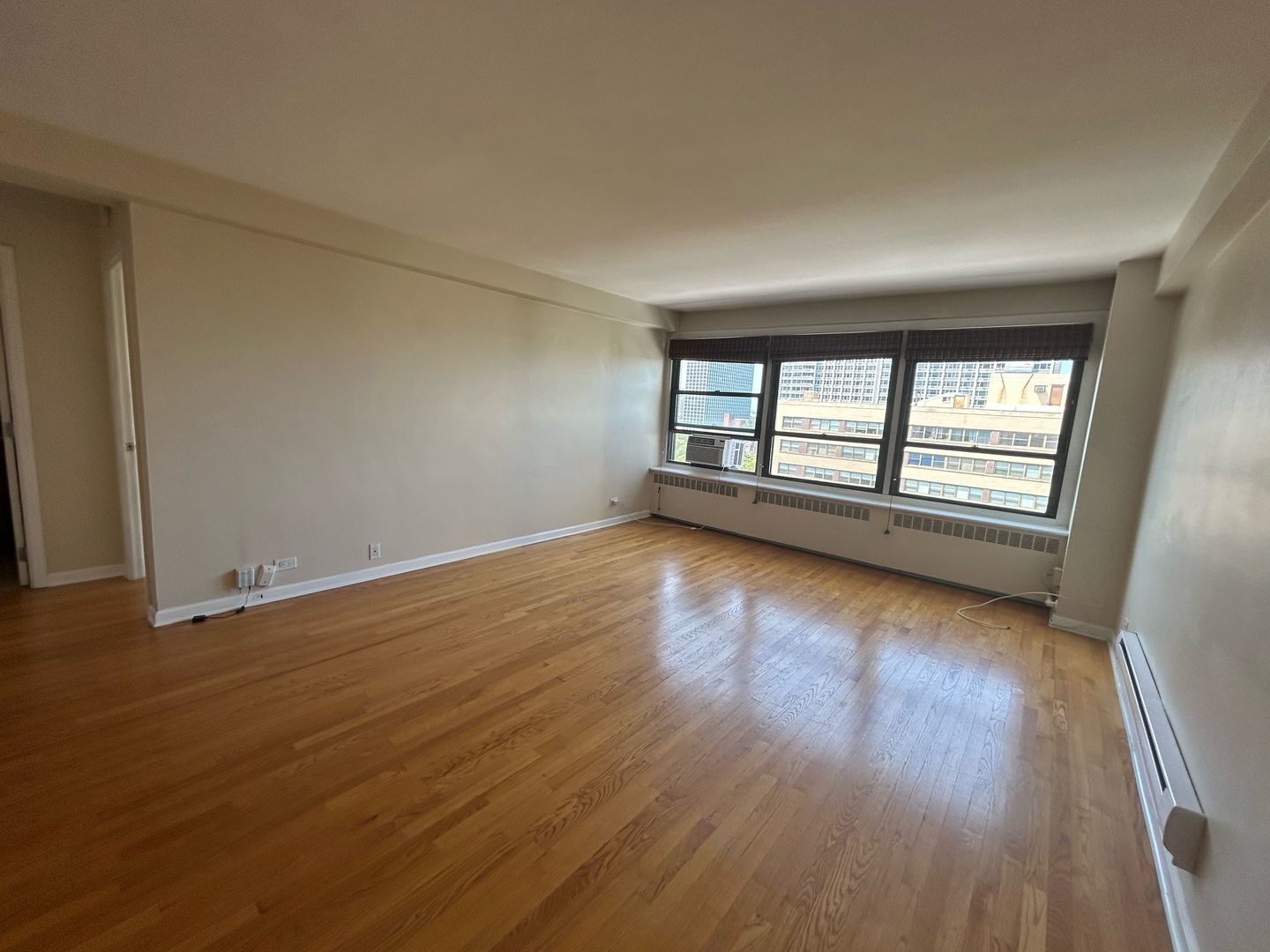 4180 N Marine Drive 1210