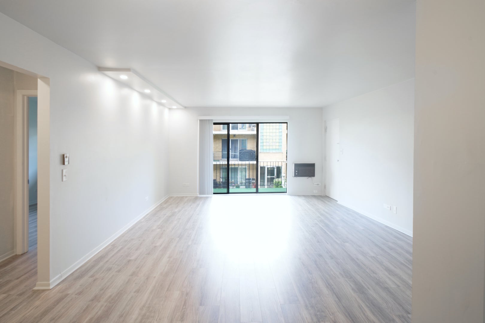 10316 S Pulaski Road 203