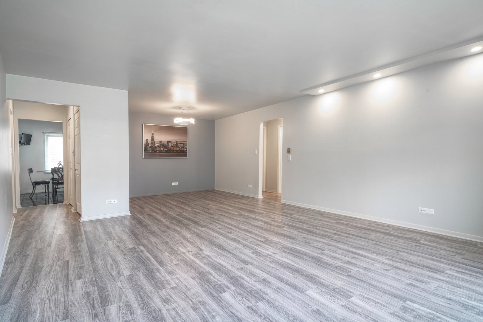 10316 S Pulaski Road 203