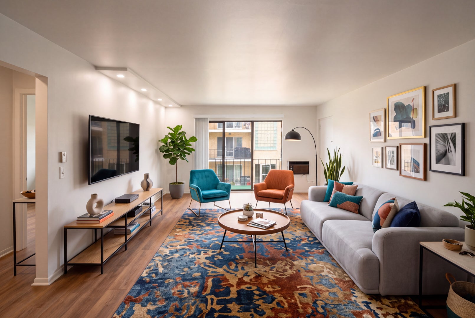 10316 S Pulaski Road 203