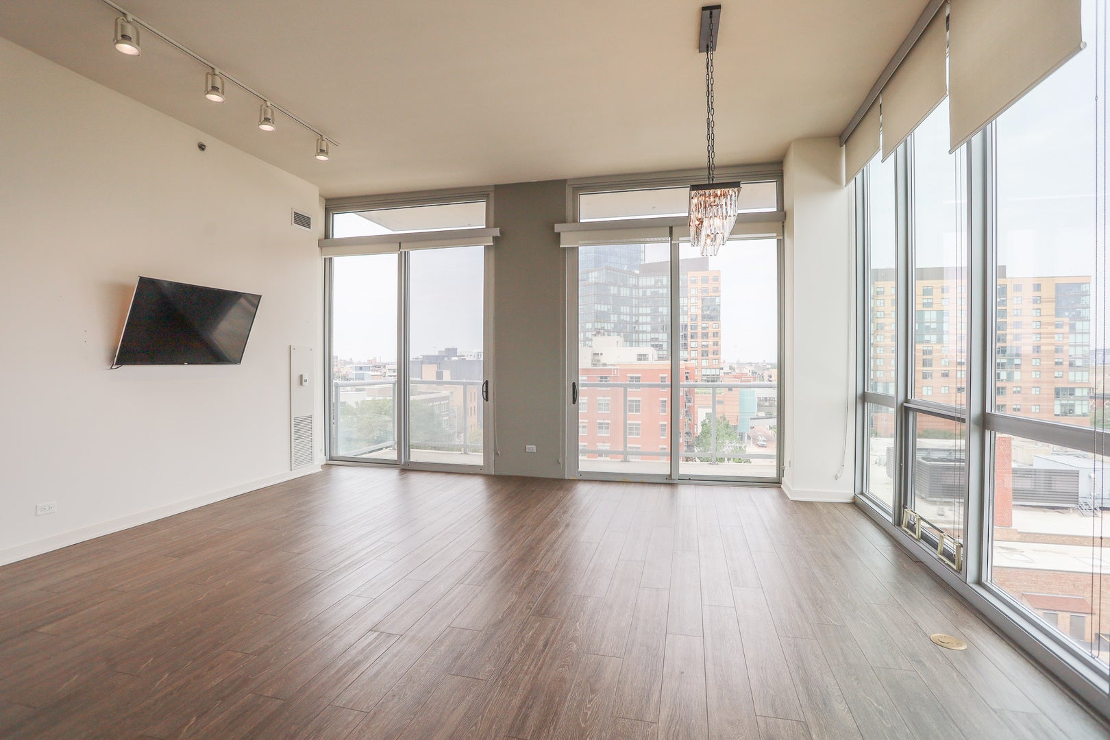 910 W Huron Street 802