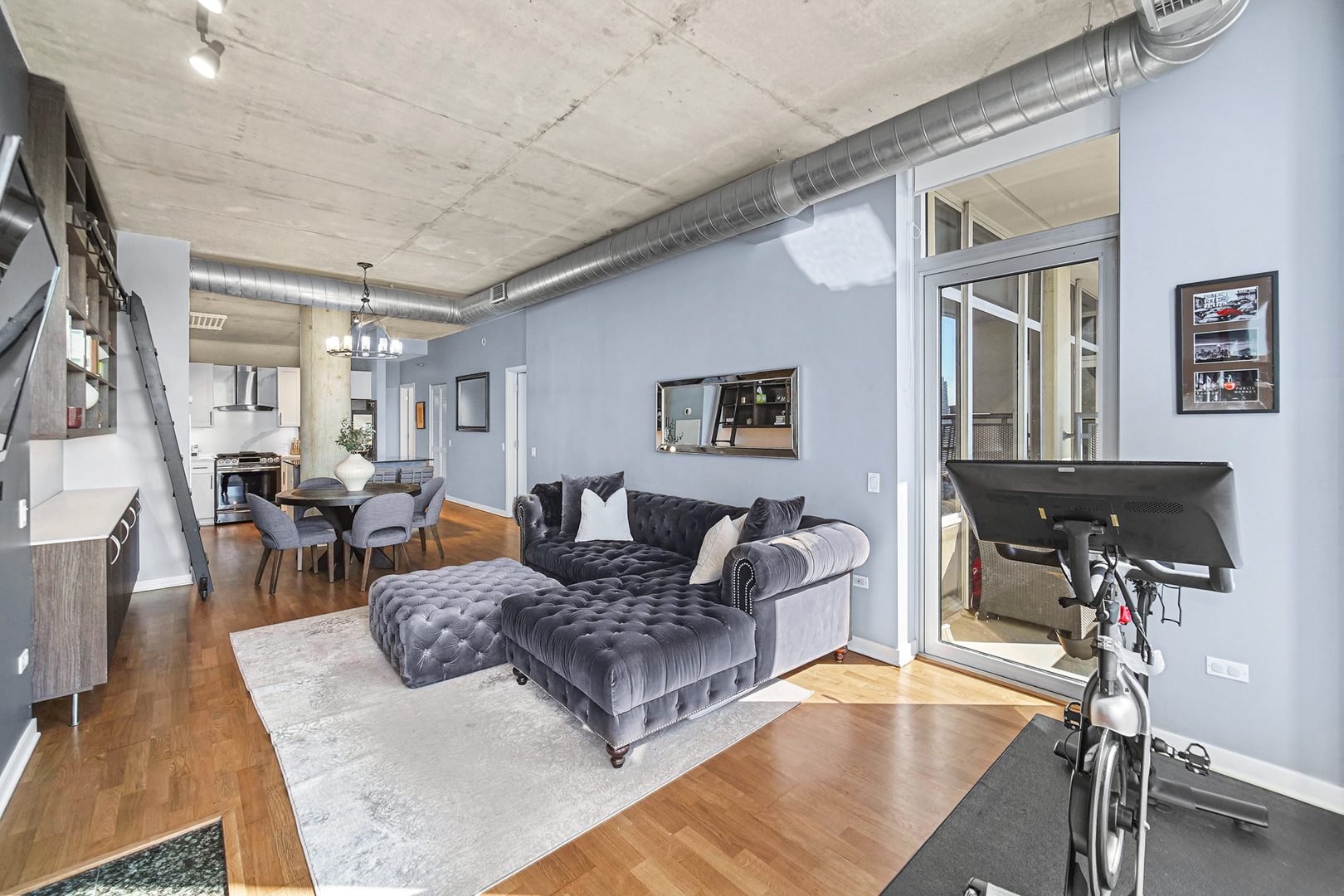 720 N Larrabee Street 1611