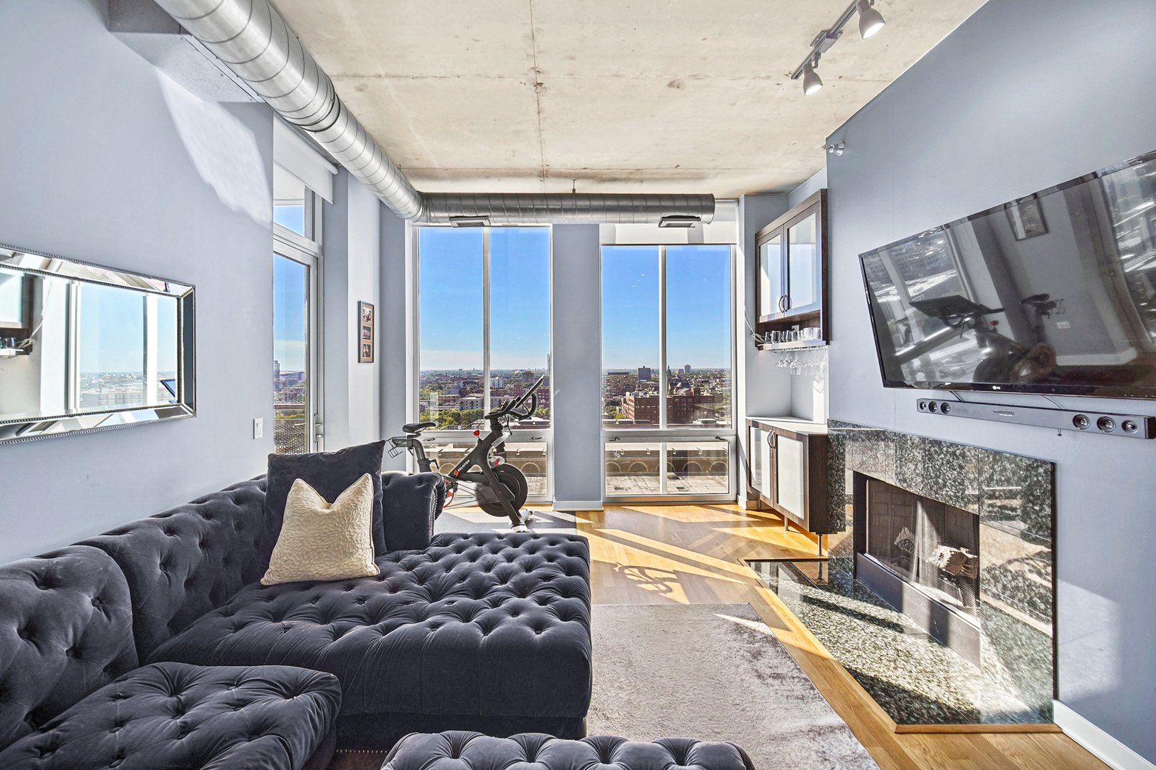 720 N Larrabee Street 1611