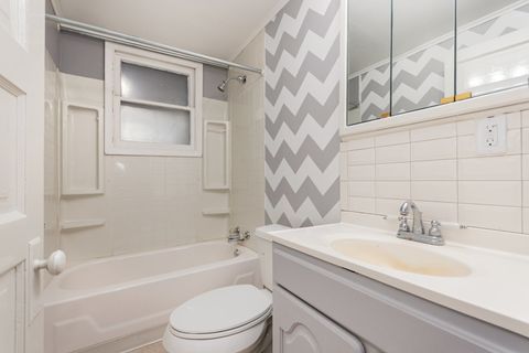 Tiny photo for 614 Hammond Avenue, Aurora, IL 60506 (MLS # 12511405)