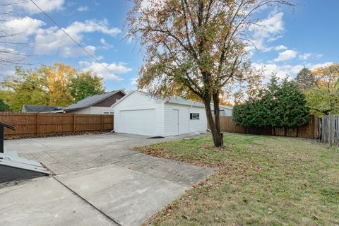 Tiny photo for 614 Hammond Avenue, Aurora, IL 60506 (MLS # 12511405)