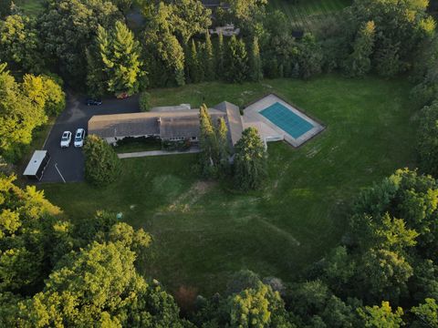 Tiny photo for 1842 Thomas Atkinson Road, Inverness, IL 60067 (MLS # 12466854)