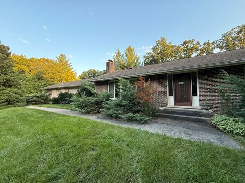 1842 Thomas Atkinson Road Inverness IL 60067
