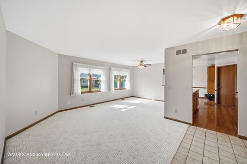 Tiny photo for 36 Fallcreek Circle #0, Montgomery, IL 60538 (MLS # 12443412)