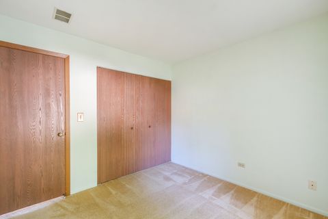 Tiny photo for 1405 Creekside Court #B, Elgin, IL 60123 (MLS # 12490956)