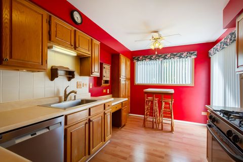 Tiny photo for 1405 Creekside Court #B, Elgin, IL 60123 (MLS # 12490956)