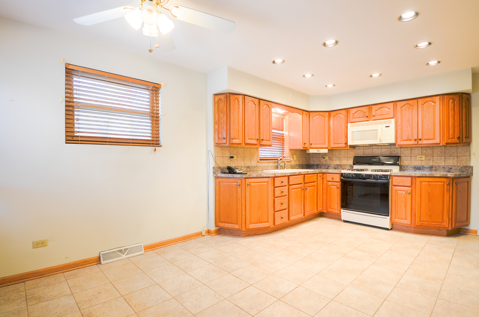 4909 N Newcastle Avenue