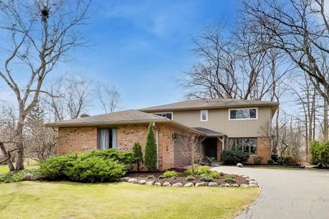 Tiny photo for 1 Aberdeen Road, Hawthorn Woods, IL 60047 (MLS # 12586710)