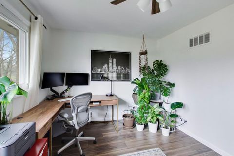 Tiny photo for 1 Aberdeen Road, Hawthorn Woods, IL 60047 (MLS # 12586710)