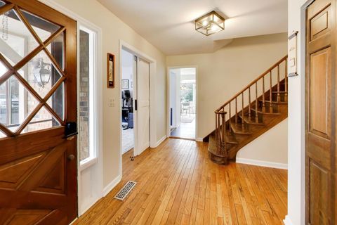 Tiny photo for 1 Aberdeen Road, Hawthorn Woods, IL 60047 (MLS # 12586710)