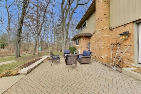 Tiny photo for 1 Aberdeen Road, Hawthorn Woods, IL 60047 (MLS # 12586710)