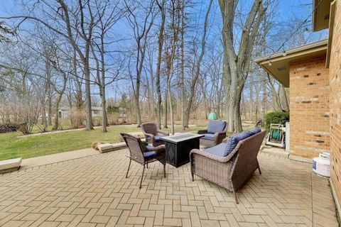Tiny photo for 1 Aberdeen Road, Hawthorn Woods, IL 60047 (MLS # 12586710)