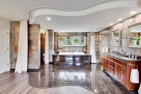 Tiny photo for 1 Aberdeen Road, Hawthorn Woods, IL 60047 (MLS # 12586710)